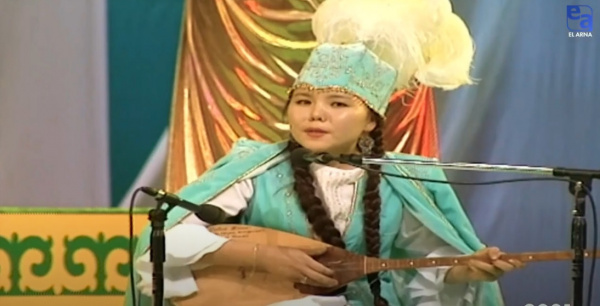 Бекарыс Шойбеков пен Жібек Болтанованың айтысы (2001). «Кімнің есінде?»